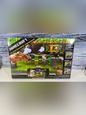 Minecraft Stop-Motion Movie Creator Unopened Mojang, 15 Props and 5 Mini-Figures